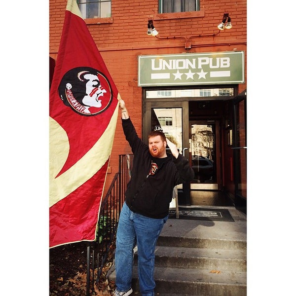 11/29/2014 tarihinde Scott W.ziyaretçi tarafından Union Pub'de çekilen fotoğraf