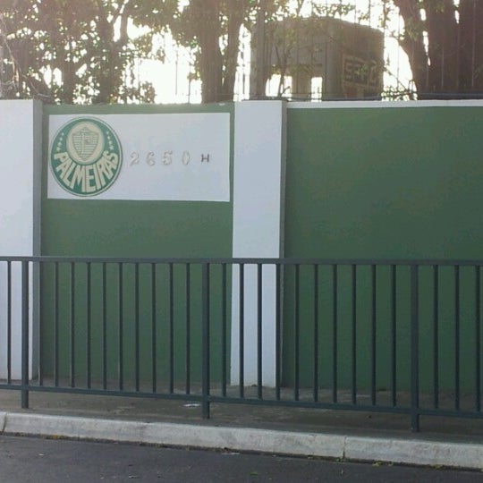 12/5/2012 tarihinde Odilon M.ziyaretçi tarafından Academia de Futebol 1 (S. E. Palmeiras)'de çekilen fotoğraf