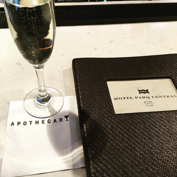 10/29/2015にJoe S.がApothecary Lounge &amp; Rooftop Clubで撮った写真