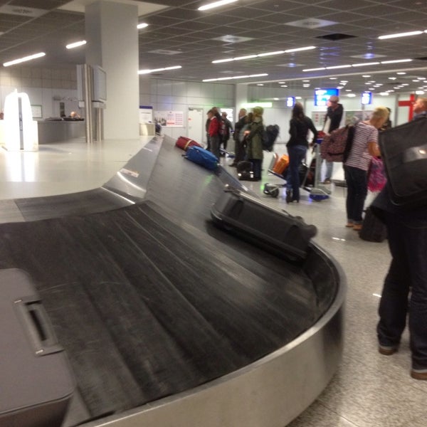 Is there luggage storage at frankfurt airport
