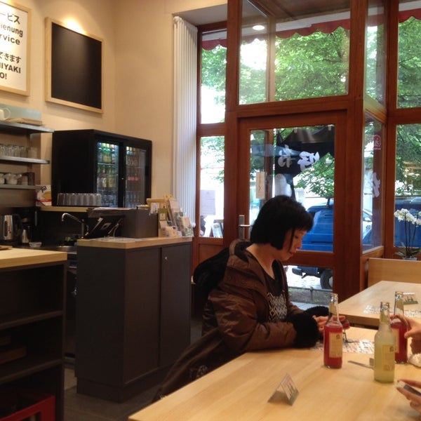 5/5/2014 tarihinde Bernd K.ziyaretçi tarafından Hanage - Japanese Okonomiyaki'de çekilen fotoğraf