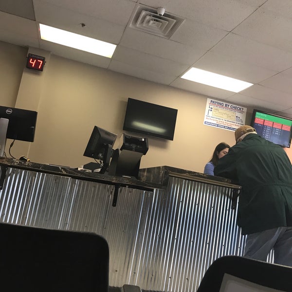 Maplewood License Office Government Building in Maplewood