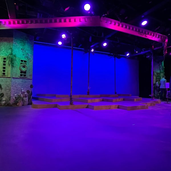 Town Hall Arts Center - 1 tip from 286 visitors