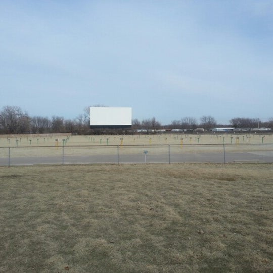 Das Foto wurde bei Starlite Drive-In Theatre von Jeighsen ®. am 3/6/2013 aufgenommen