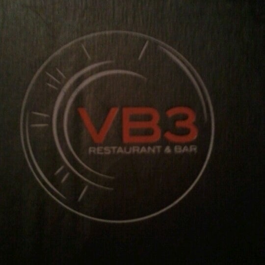 Снимок сделан в VB3 Villa Borghese III Restaurant, Sports Bar &amp; Lounge пользователем Nikki M. 11/11/2012