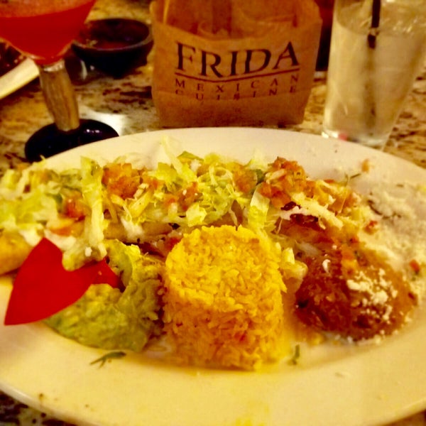 รูปภาพถ่ายที่ Frida Mexican Cuisine โดย Luis C. เมื่อ 1/29/2017