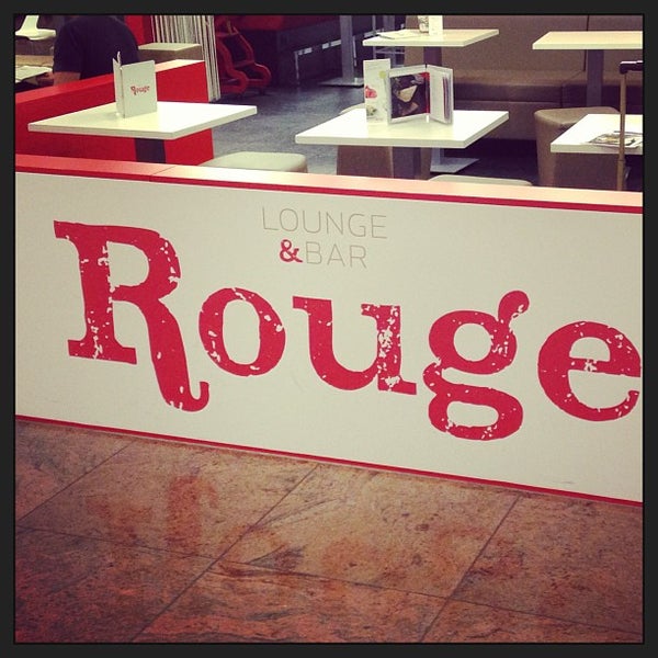 8/15/2013 tarihinde Nicolas M.ziyaretçi tarafından Lounge &amp; Bar Rouge'de çekilen fotoğraf