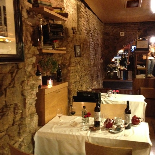 2/25/2013 tarihinde Dina P.ziyaretçi tarafından El Cafè de la Casa de les Lletres'de çekilen fotoğraf