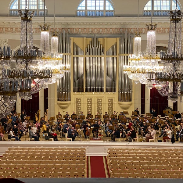 Снимок сделан в Санкт-Петербургская филармония им. Д. Д. Шостаковича. Большой зал пользователем Sweet H. 1/27/2022