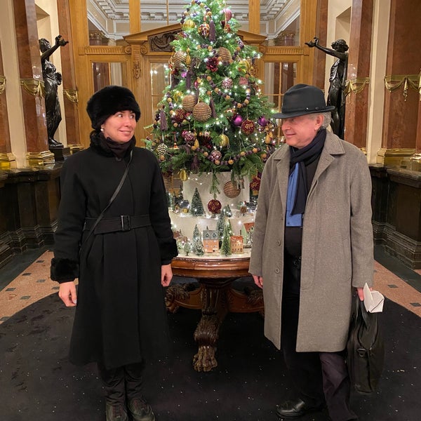 รูปภาพถ่ายที่ Grand Hotel Europe โดย Sweet H. เมื่อ 12/23/2021