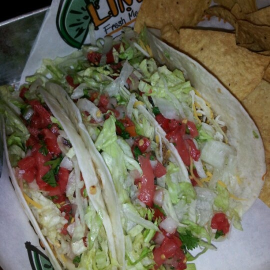 Photo taken at Lime Fresh Mexican Grill by Antonio M. on 10/3/2012