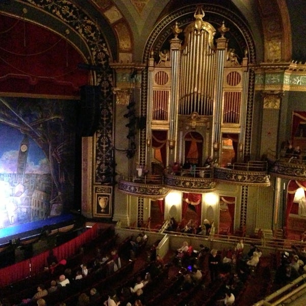 2/17/2013 tarihinde Timothy D.ziyaretçi tarafından Palace Theater'de çekilen fotoğraf