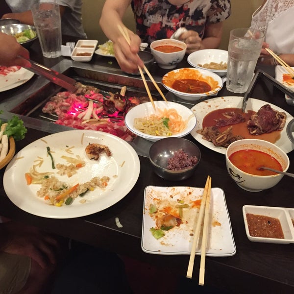 Снимок сделан в Sura Korean BBQ Buffet пользователем Bóng Bay 7/24/2016