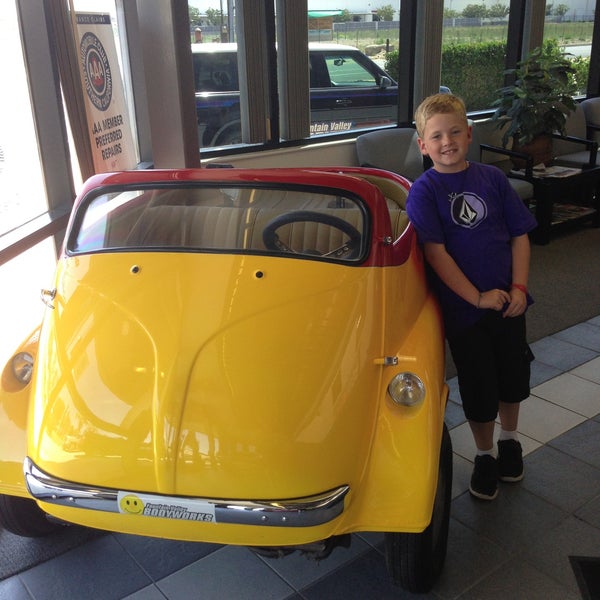 Fountain Valley Bodyworks Automotive Repair Shop