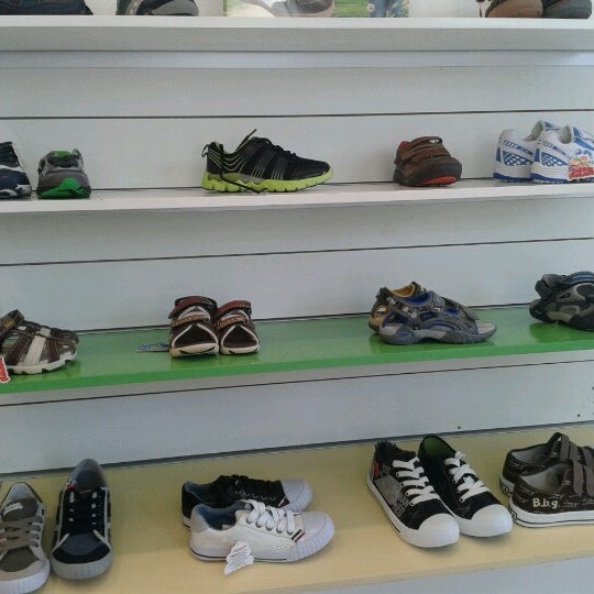 shoe stores santa cruz