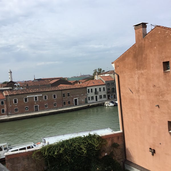 รูปภาพถ่ายที่ LaGare Hotel Venezia - MGallery by Sofitel โดย Kristian V. เมื่อ 8/14/2018