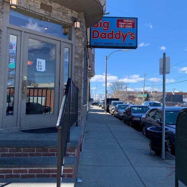 Foto diambil di Big Daddy&#39;s Pizza &amp; Sub Shop oleh Brad S. pada 4/1/2019
