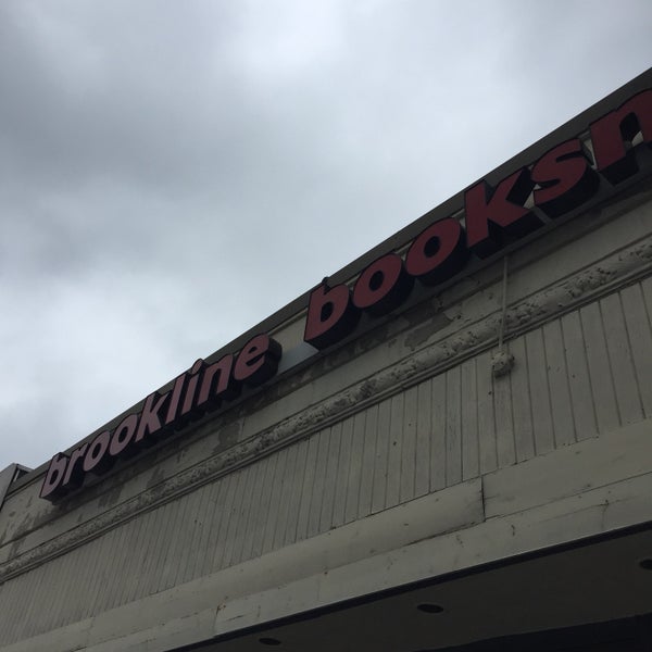 Photo taken at Brookline Booksmith by Brad S. on 7/14/2017