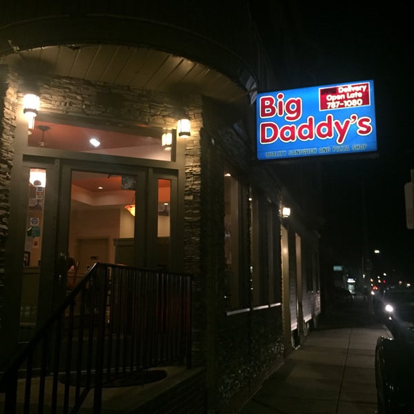 รูปภาพถ่ายที่ Big Daddy&#39;s Pizza &amp; Sub Shop โดย Brad S. เมื่อ 12/18/2018