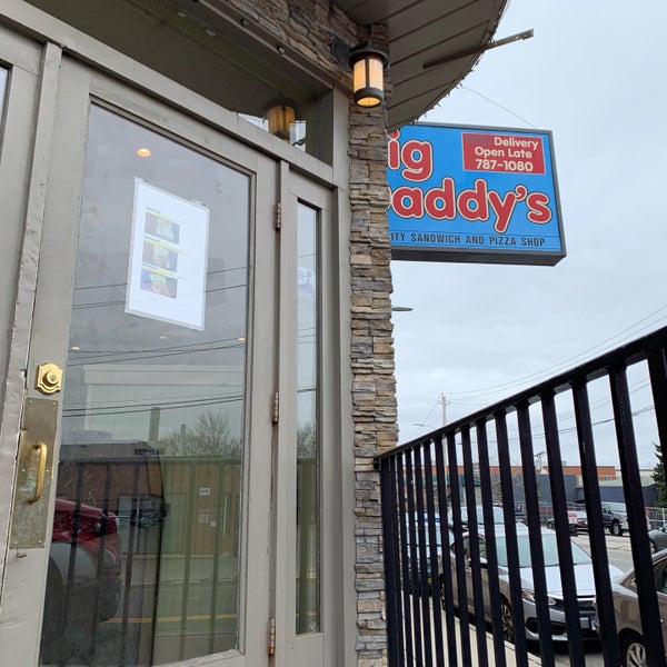 รูปภาพถ่ายที่ Big Daddy&#39;s Pizza &amp; Sub Shop โดย Brad S. เมื่อ 4/12/2019