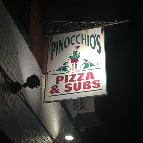 Снимок сделан в Pinocchio&#39;s Pizza &amp; Subs пользователем Brad S. 10/20/2018