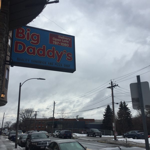 รูปภาพถ่ายที่ Big Daddy&#39;s Pizza &amp; Sub Shop โดย Brad S. เมื่อ 2/15/2019