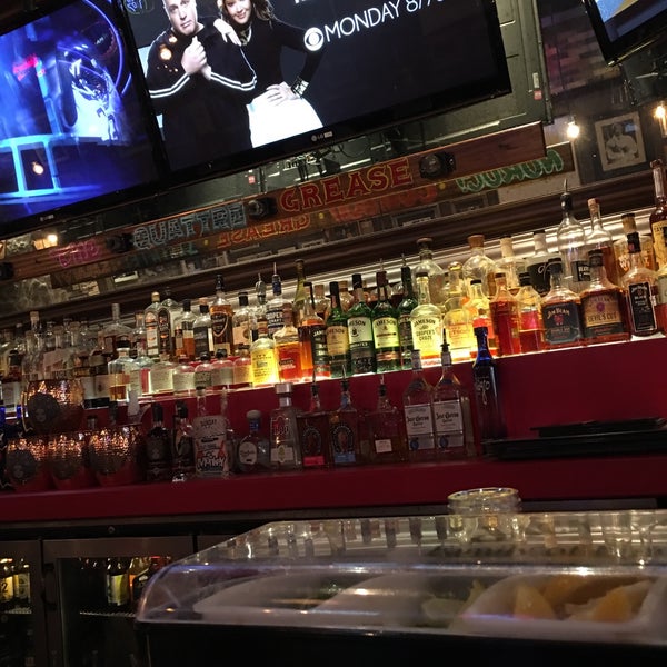 11/11/2017 tarihinde Keith M.ziyaretçi tarafından Grease Burger, Beer and Whiskey Bar'de çekilen fotoğraf