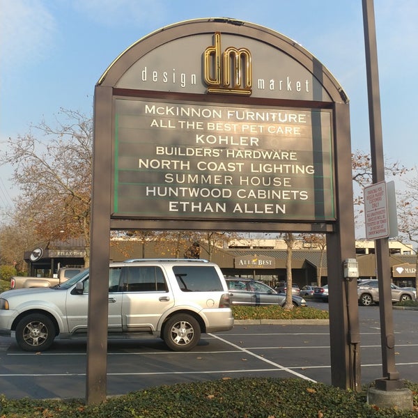 Design Market Shopping Mall in Bellevue