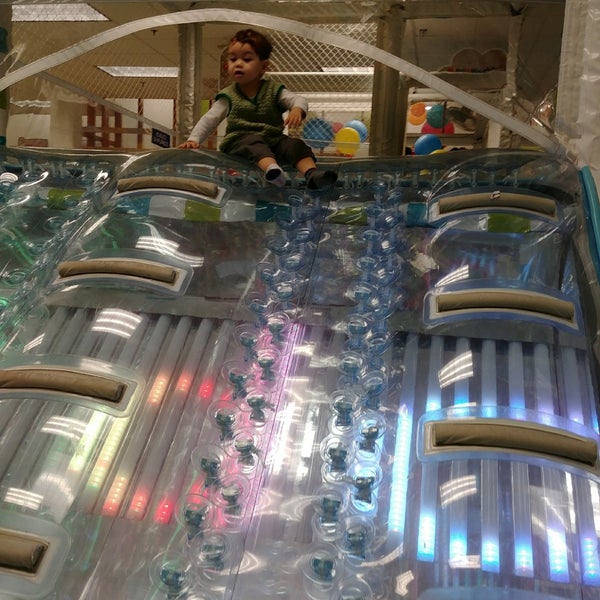 WiggleWorks kids at Crossroads Bellevue Crossroads Bellevue, WA