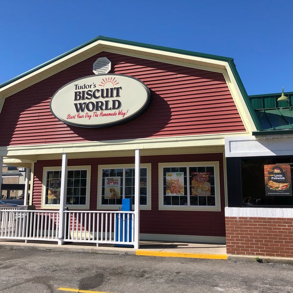 Tudor's Biscuit World Comfort Food Restaurant in West Side