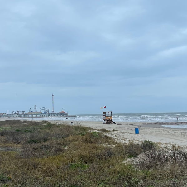 Das Foto wurde bei Galveston Island Historic Pleasure Pier von Ross S. am 3/17/2022 aufgenommen