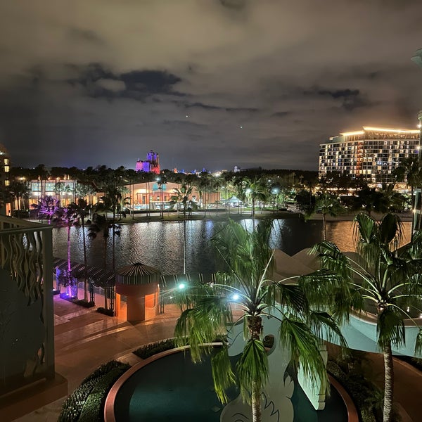 Foto tirada no(a) Walt Disney World Dolphin Hotel por Ross S. em 1/14/2023