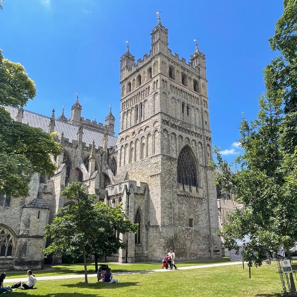 Foto diambil di Exeter Cathedral oleh Ross S. pada 7/7/2022