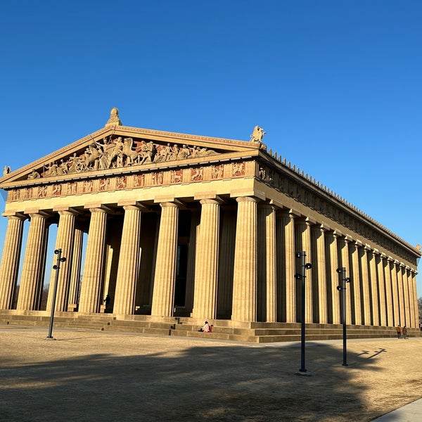 Foto tirada no(a) The Parthenon por Ross S. em 12/27/2022