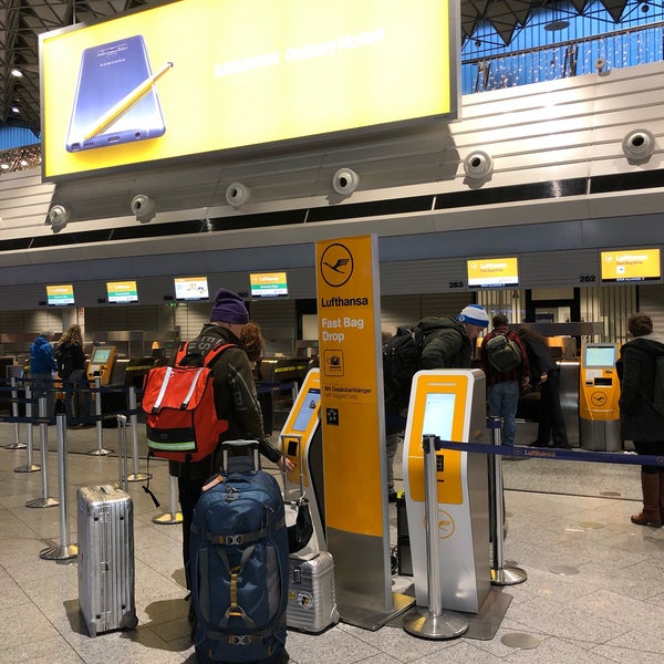 Lufthansa check in. Lufthansa check in