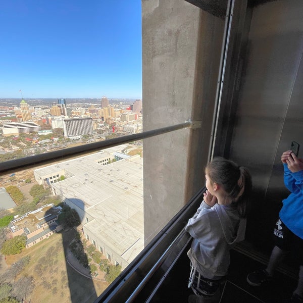 3/22/2022 tarihinde Ross S.ziyaretçi tarafından Tower of the Americas'de çekilen fotoğraf