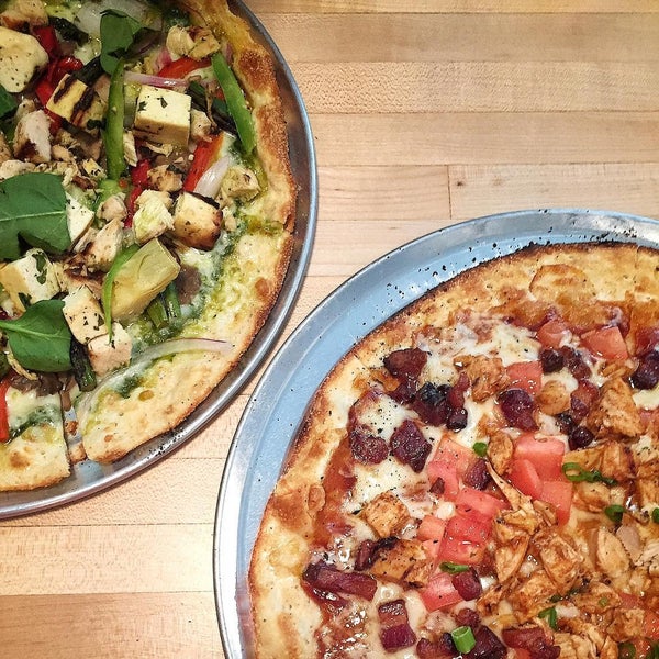 8/11/2015에 Brian S.님이 Bagby Pizza Co.에서 찍은 사진