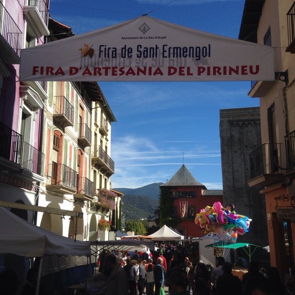 10/18/2014 tarihinde Ricard R.ziyaretçi tarafından Fira Sant Ermengol'de çekilen fotoğraf