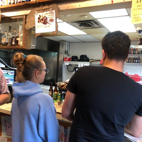 Photo taken at Buz and Ned’s Real Barbecue by Karolina S. on 4/13/2019