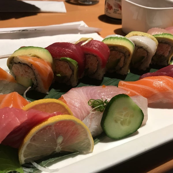 Photo taken at Oto Sushi Redmond by Daniel on 9/12/2017