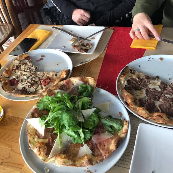 3/23/2017 tarihinde Selda S.ziyaretçi tarafından Beppe Pizzeria'de çekilen fotoğraf
