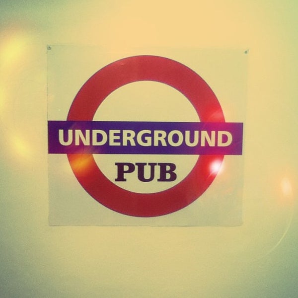 4/14/2013 tarihinde Tulio M.ziyaretçi tarafından Underground Pub'de çekilen fotoğraf