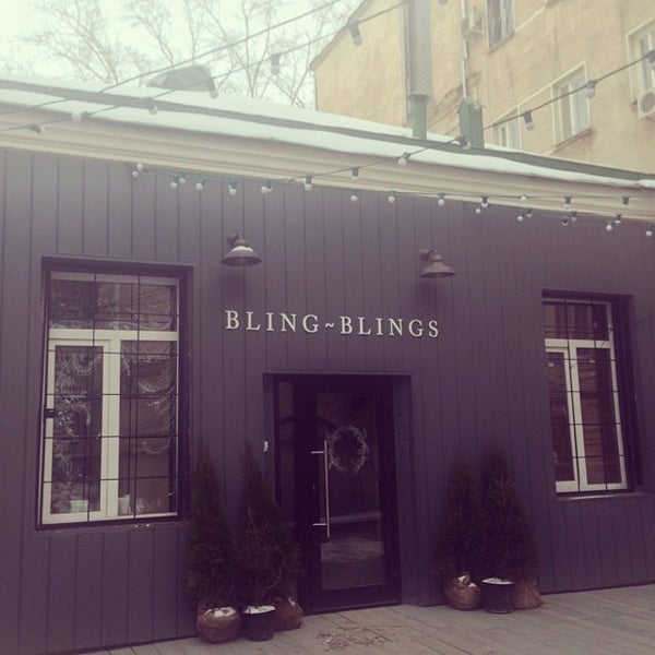 Foto tomada en Bling-Blings Shop  por Anastasia E. el 2/2/2014
