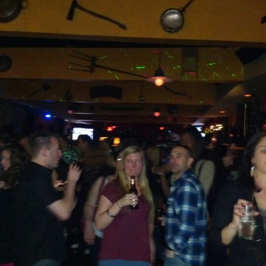 Photo taken at Grasshopper Off The Green by Chris L. on 12/29/2012
