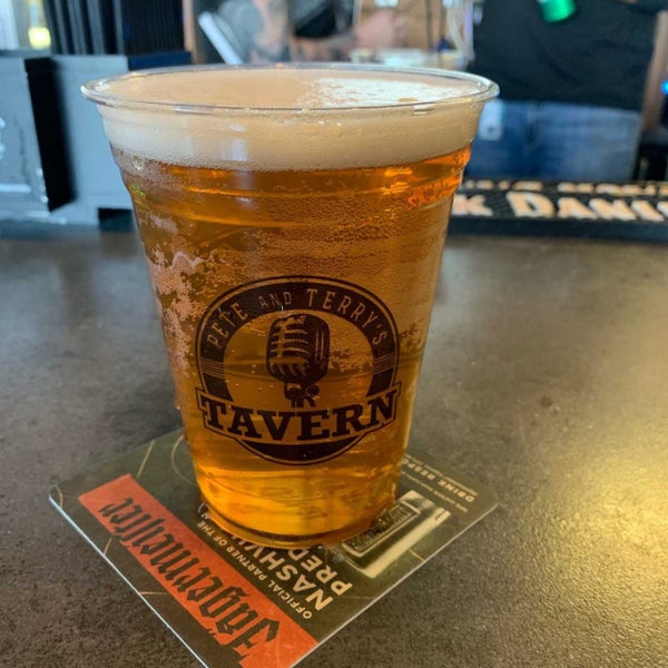 Foto tirada no(a) Tavern &#39;96 por Dustin W. em 3/23/2019