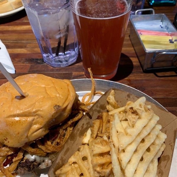 Photo taken at M.L.Rose Craft Beer &amp; Burgers by Dustin W. on 2/23/2020