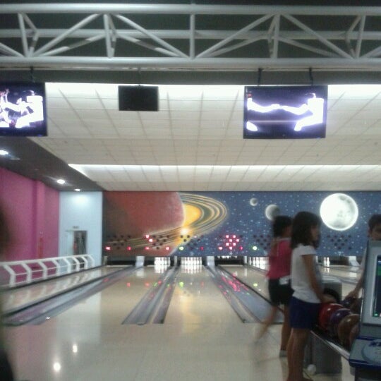 12/8/2012 tarihinde Luciana C.ziyaretçi tarafından Star Bowling'de çekilen fotoğraf