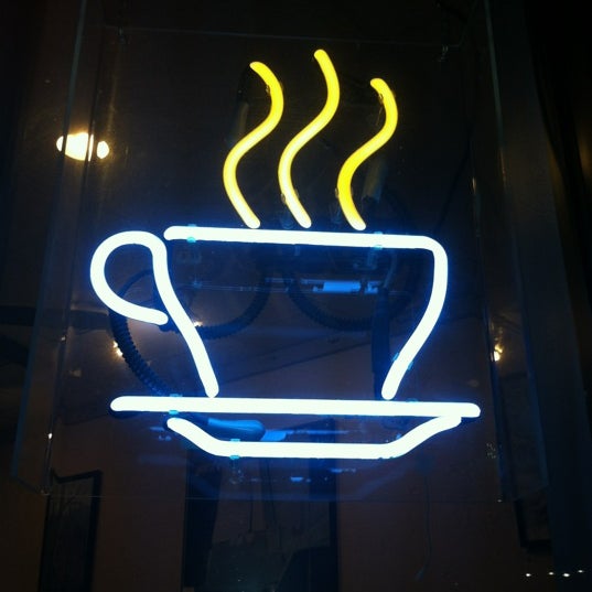 Foto tirada no(a) New World Coffee House por Arden V. em 11/1/2012