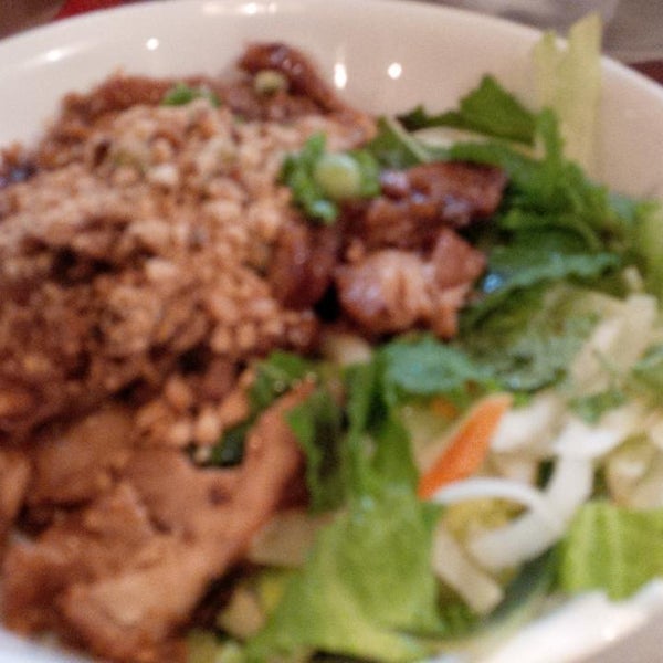 Photo taken at Saigon Bay Vietnamese Restaurant by Lily E. on 4/28/2013