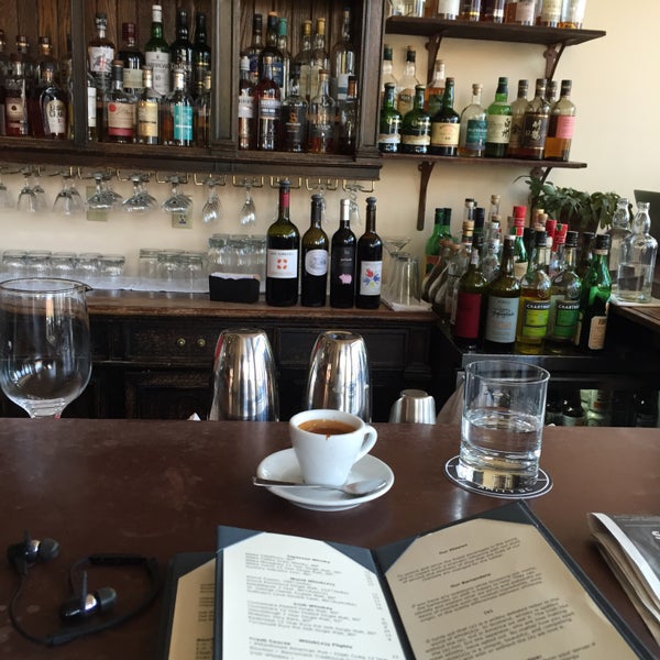 Foto diambil di Amherst Coffee + Bar oleh Adam M. pada 7/3/2015